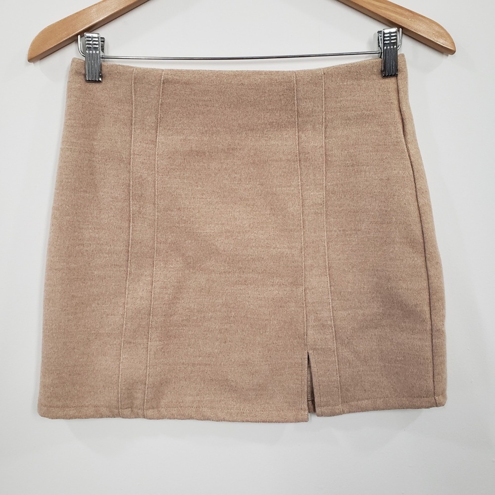 She+Sky‎ Tan Mini Skirt Side Slit Womens Size S Neutral Preppy Academia Casual